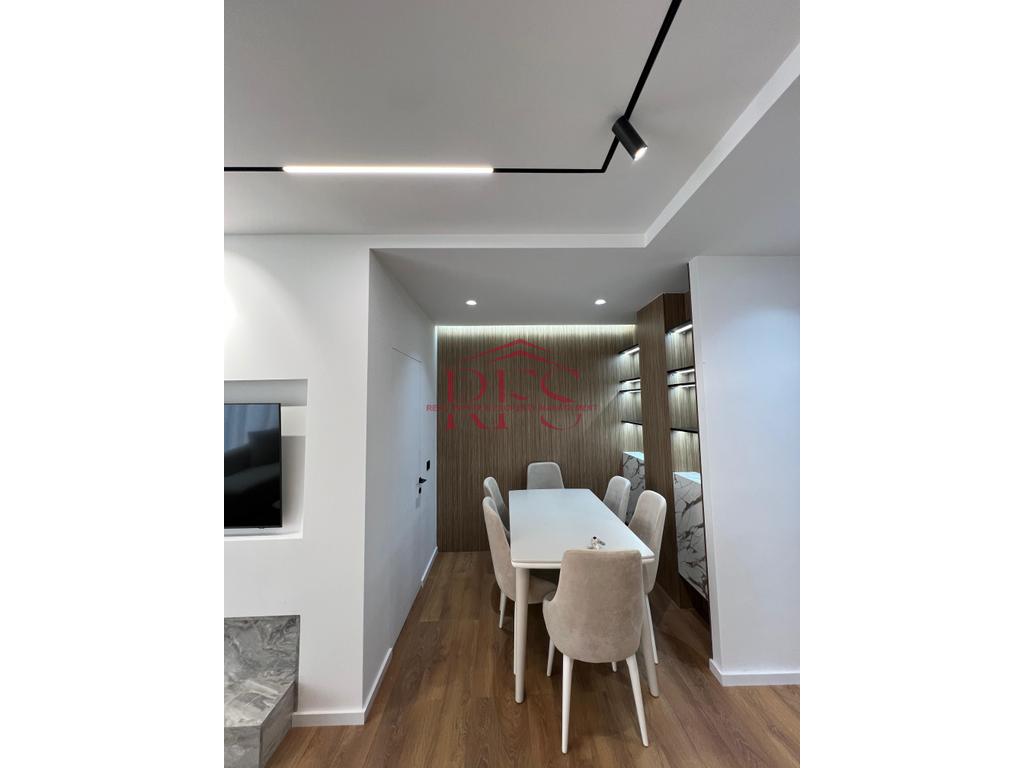 Gallery 01