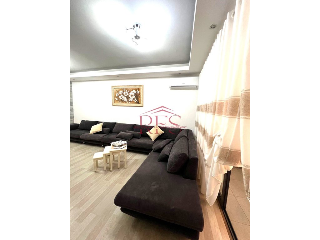 Gallery 01