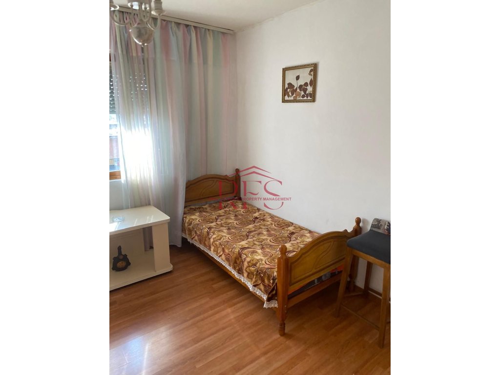 Gallery 01