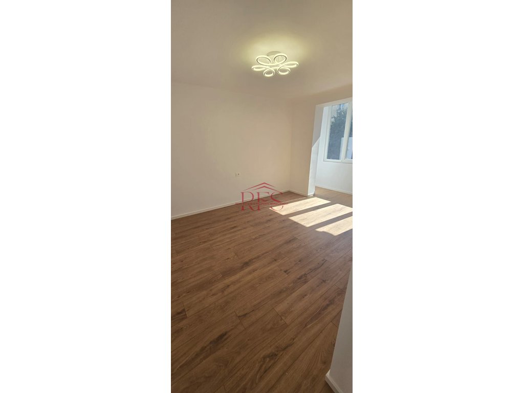 Gallery 01