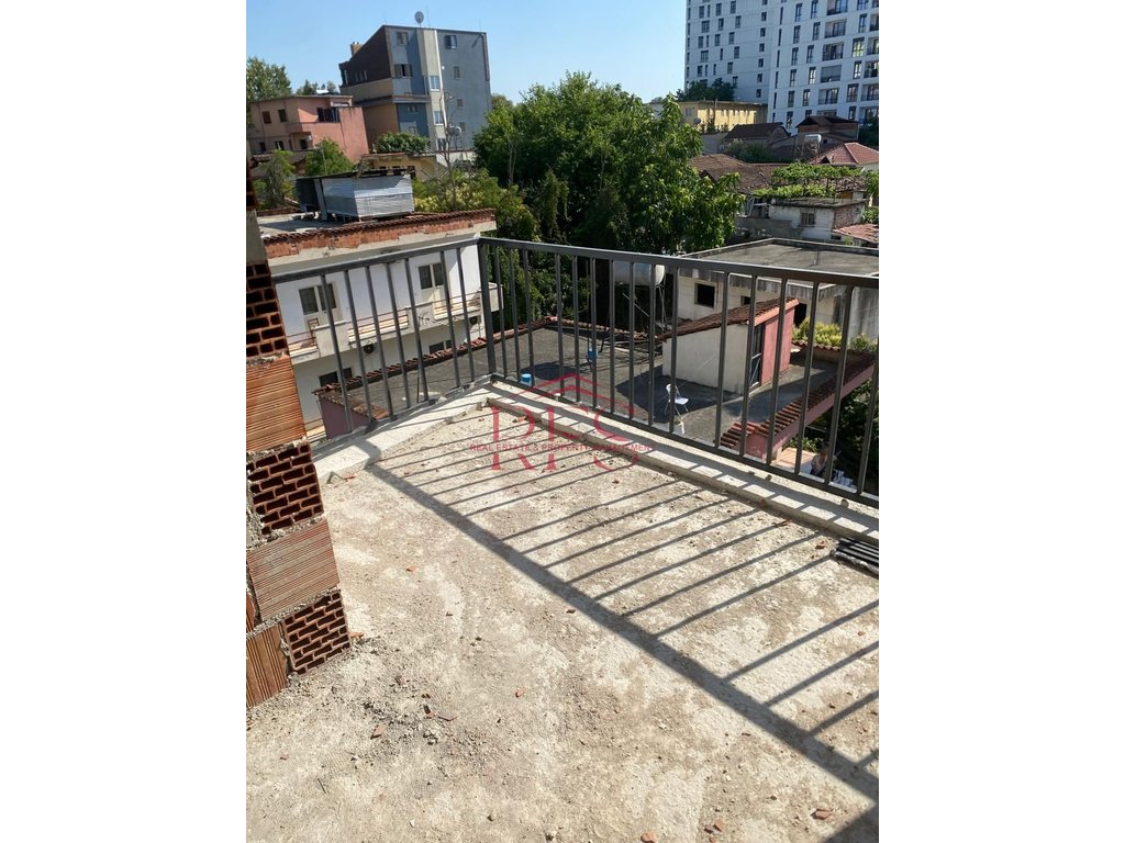 Gallery 01