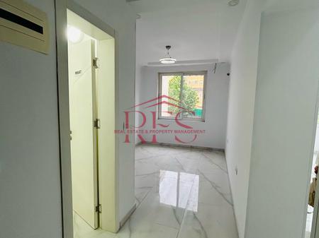 📍 Jepet me qira apartament bosh 1+1 – Rruga e Dibrës (Vijë e parë)