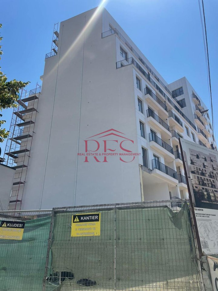 📍 Apartment 1+1 for Sale – Qemal Stafa Street (near New Bazaar)