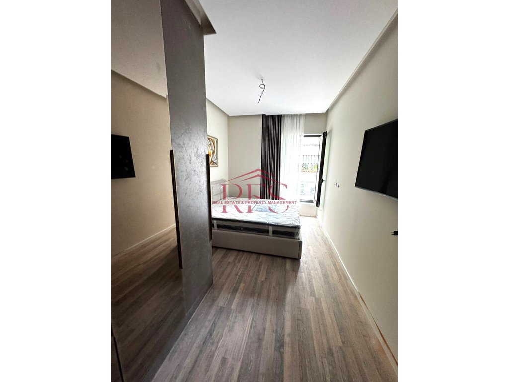 Gallery 01