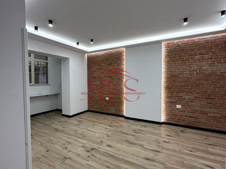 Super 1+1 Apartment for Sale in Bllok at 📌Sami Frashri Street (Opposite Petro Nini Luarasi Gymnasium)