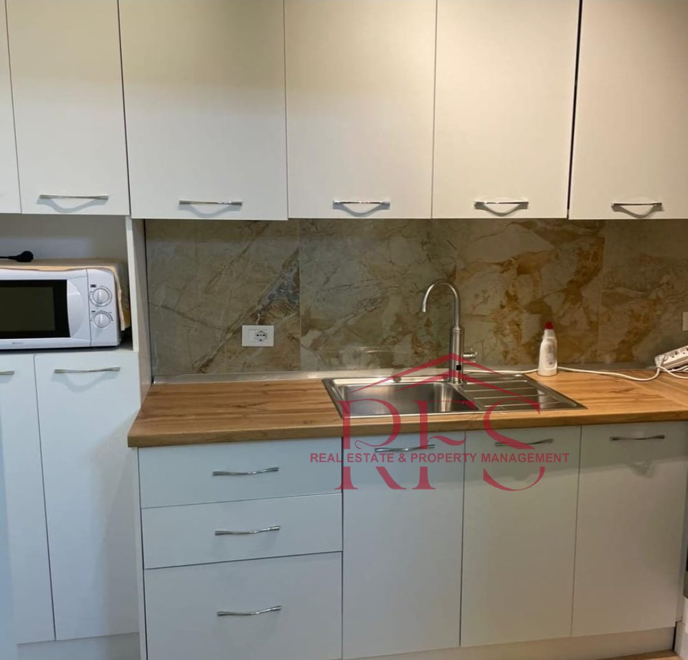 📌 Apartment 1+1 for rent – “Dervish Hekali” Street, near New Bazaar