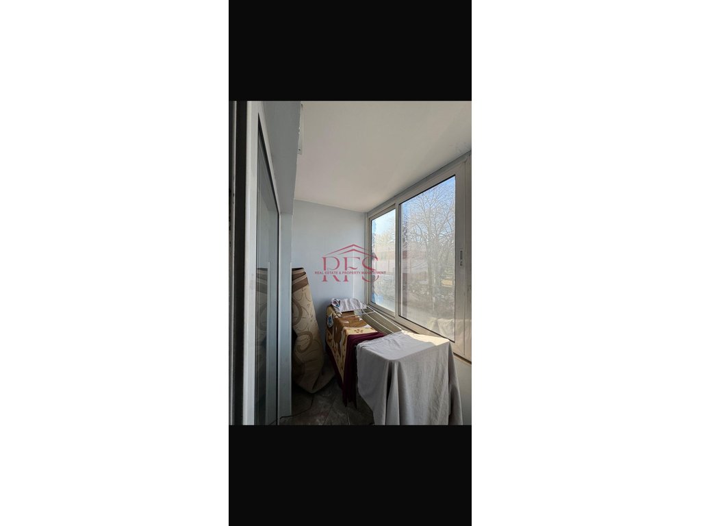 Gallery 01