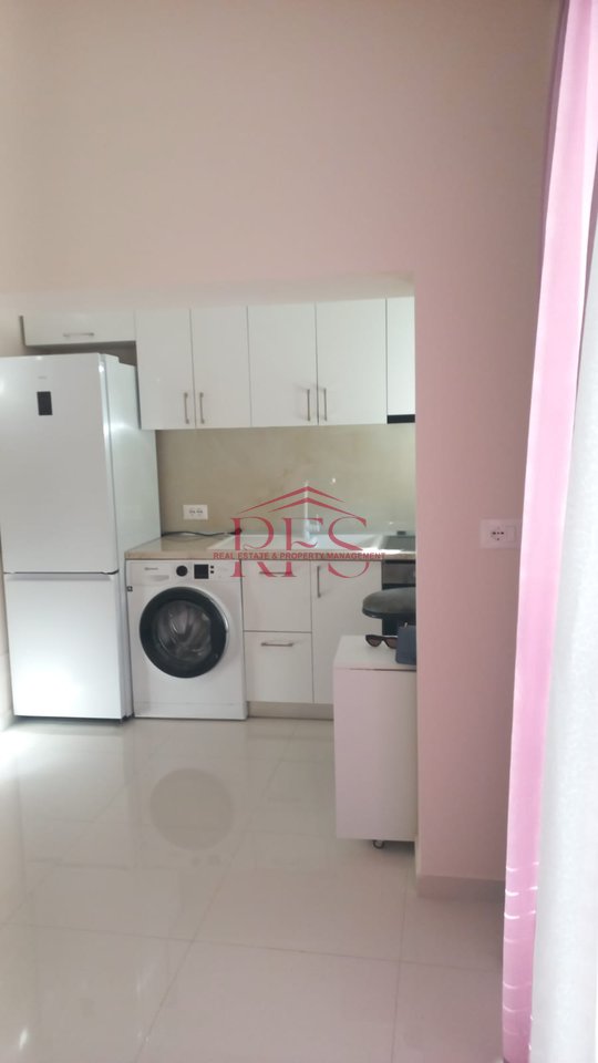 📍 Adresa: Bulevardi Zogu I, Kat i Parë
🏠 Qira – Apartament pranë Min.Drejtesise 1+1