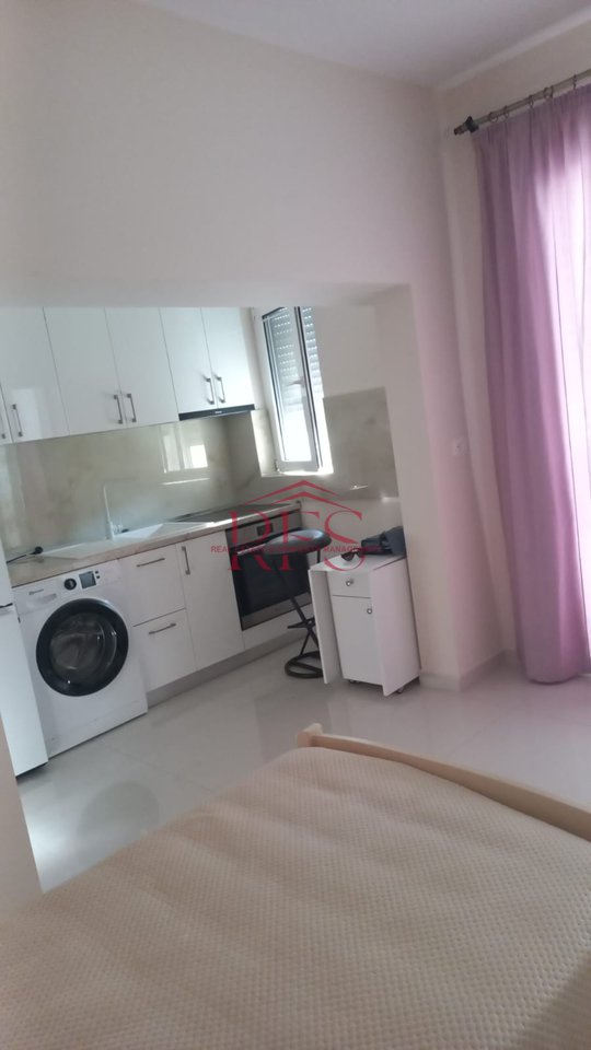 📍 Adresa: Bulevardi Zogu I, Kat i Parë
🏠 Qira – Apartament pranë Min.Drejtesise 1+1