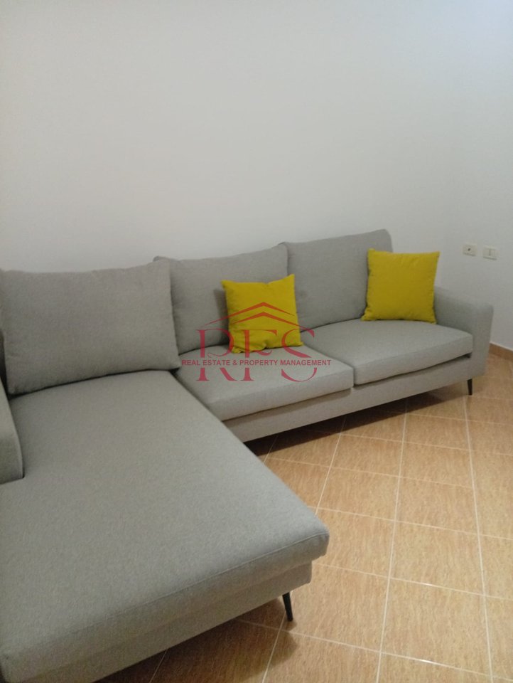 📍 Jepet me Qera Apartament 1+1 – Brryl, përballë Maternitetit të Ri