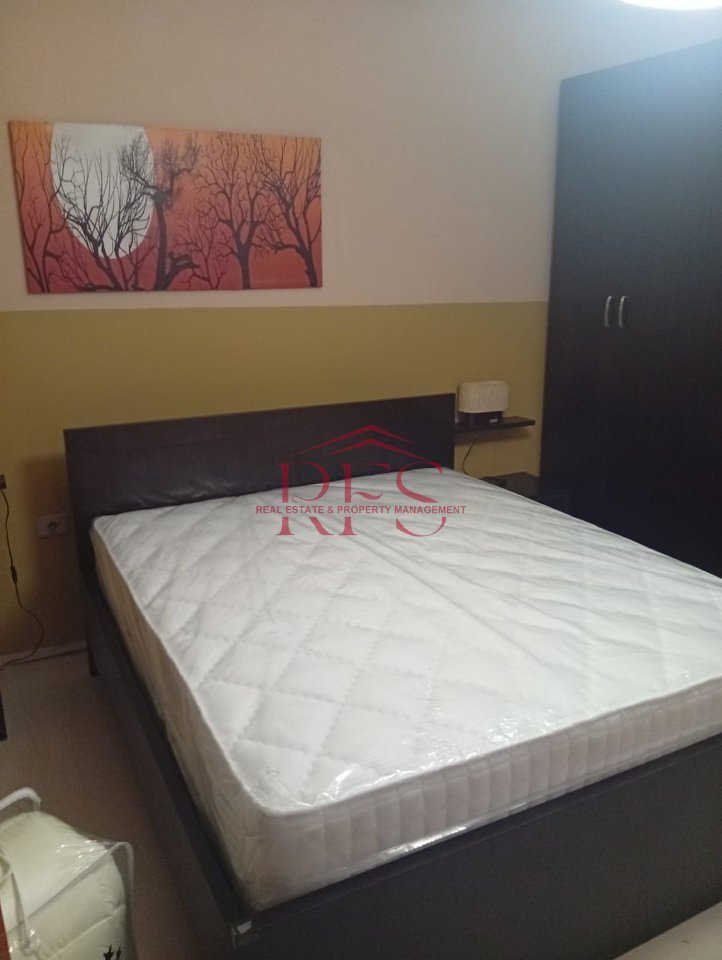 📍 In Affitto Super Ingresso 2+1 – Di Fronte al Ginnasio Partizani, Selvia