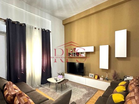 📢 JEPET ME QIRA APARTAMENT 1+1 TEK RRUGA E DIBRËS