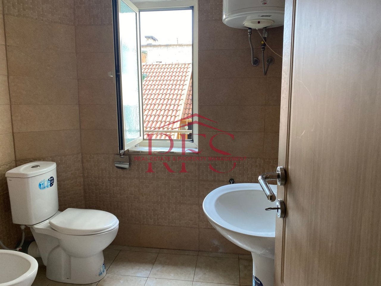 🏡 Casa in Affitto - Scuola di Balletto, 40.000 lek al mese