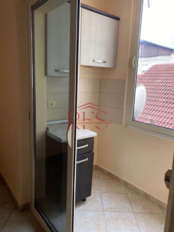 🏡 Casa in Affitto - Scuola di Balletto, 40.000 lek al mese