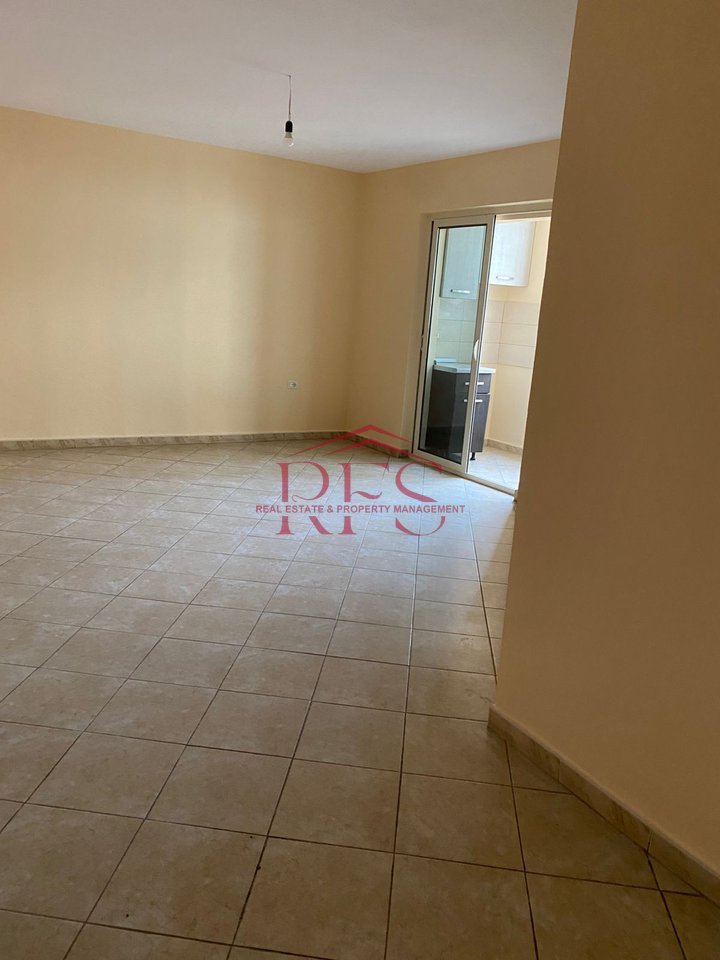 🏡 Casa in Affitto - Scuola di Balletto, 40.000 lek al mese