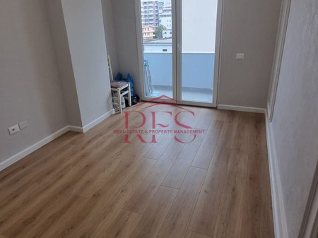 ASTIR – Shitet Apartament 1+1 pranë Vila L!