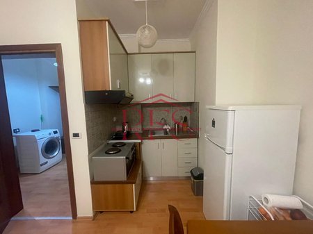 1+1 apartment, with elevator 450
By the river near the court, Myslym Shyri