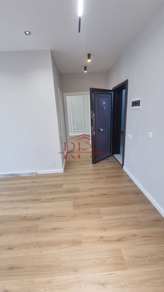 ASTIR – Shitet Apartament 1+1 pranë Vila L!