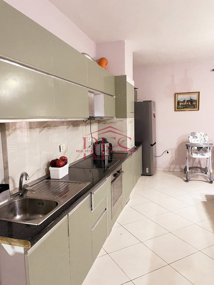 🏡 Jepet me Qira Apartament 2+1 ne Fresk
Kati i 7-të, me çip & ashensor personal