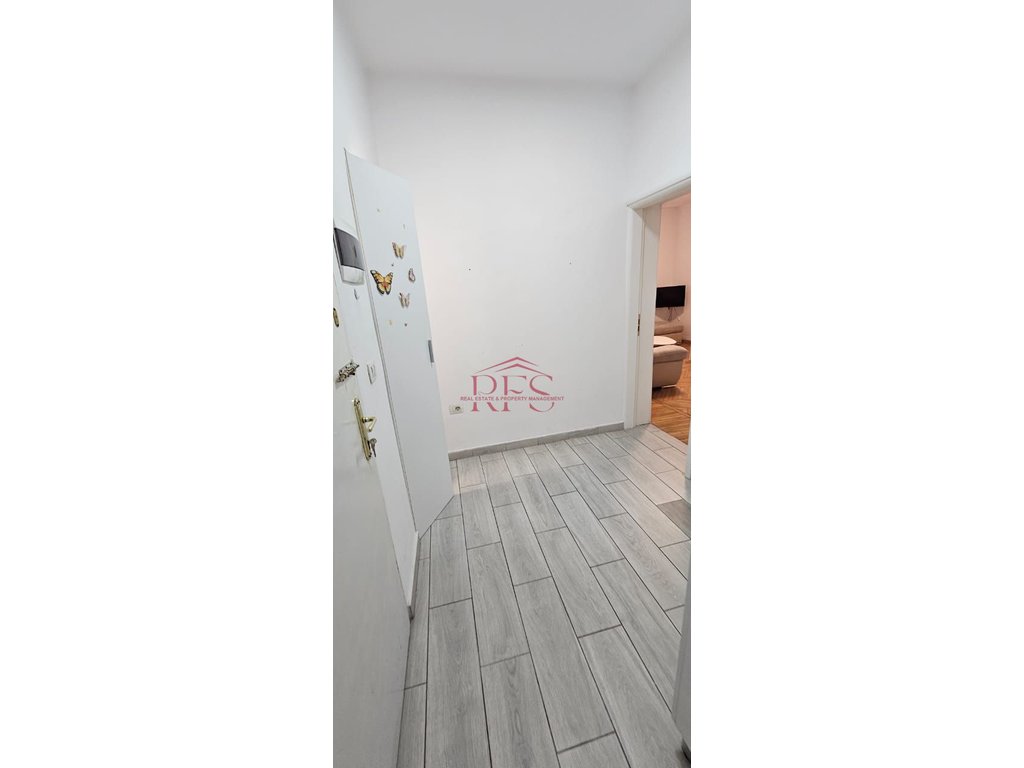 Gallery 01