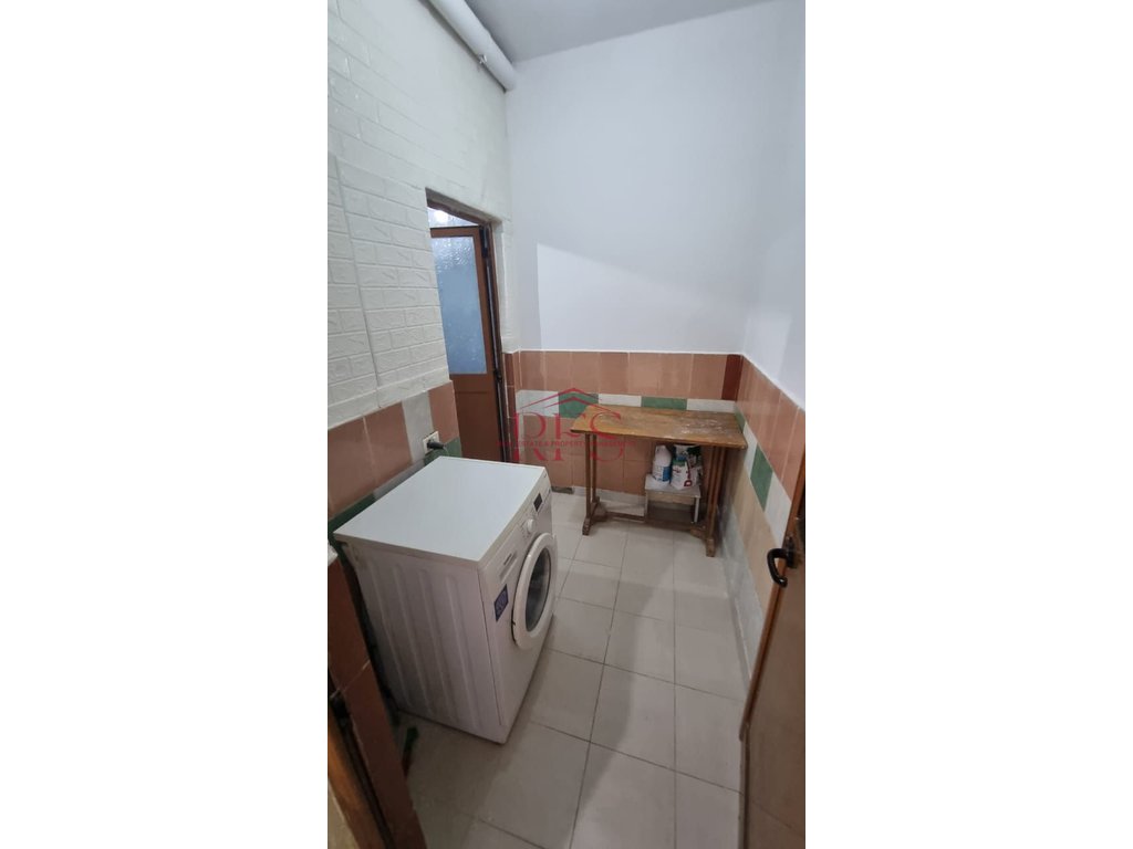 Gallery 01