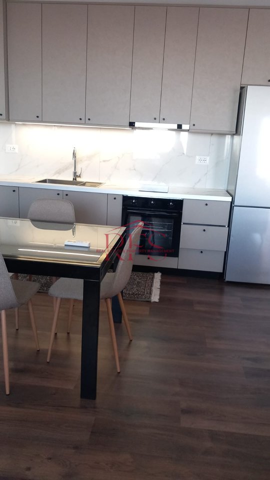 📍 For Rent Entrance 1+1 – Near Mihal Grameno (Private House)