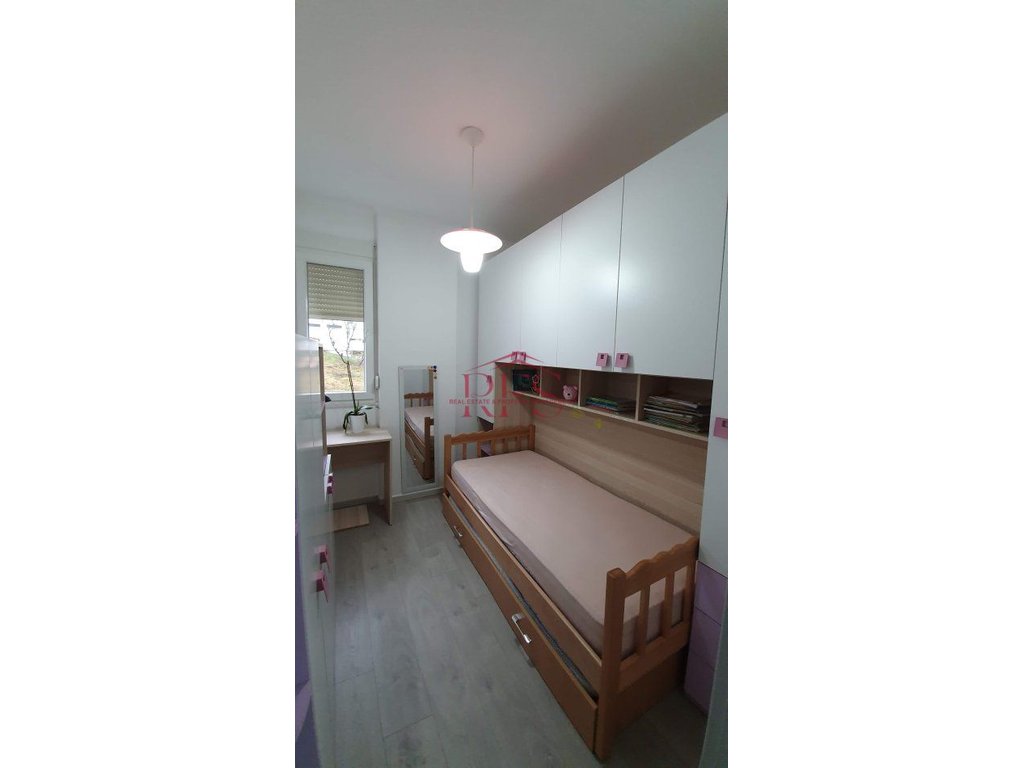 Gallery 01