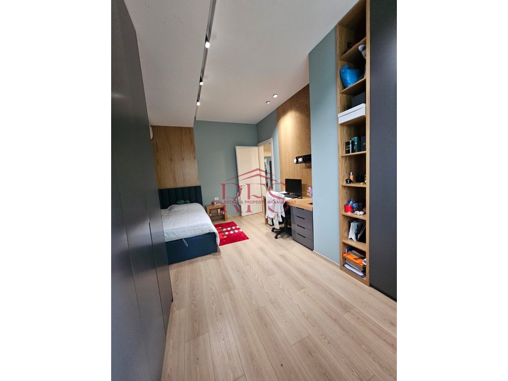 Gallery 01