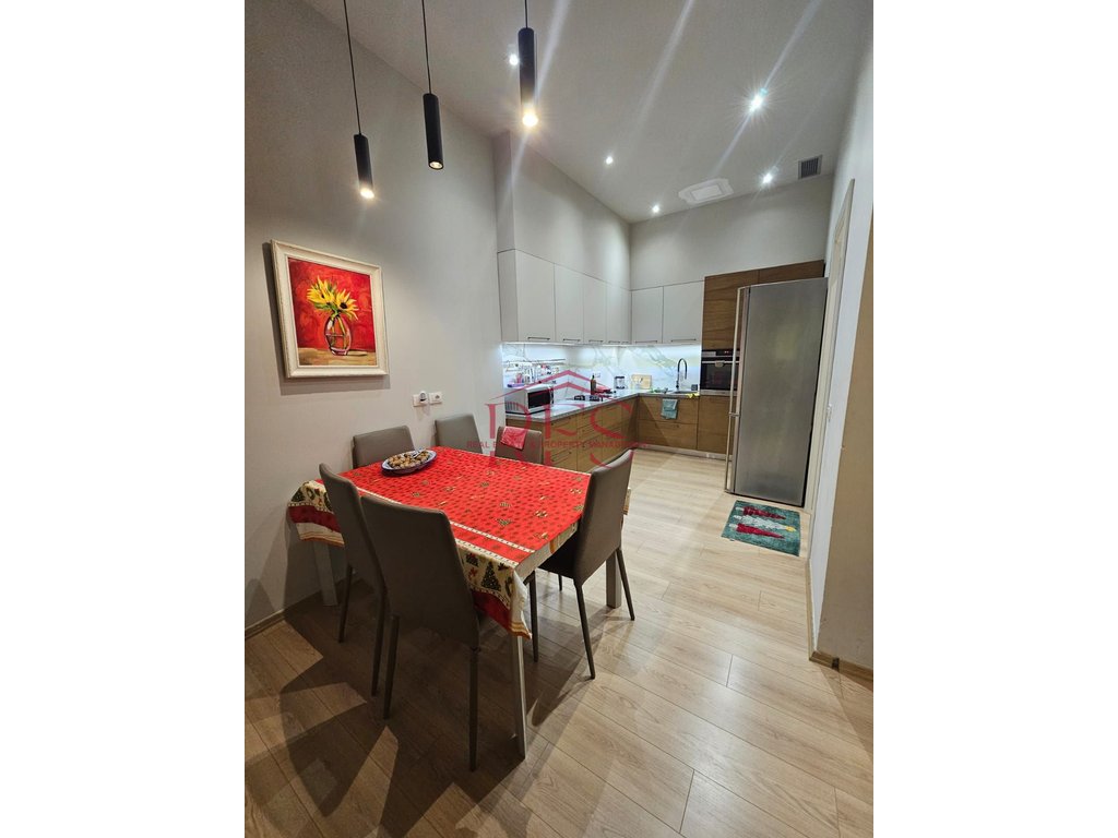 Gallery 01