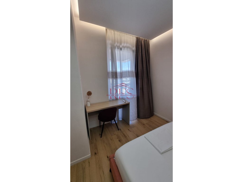 Gallery 01