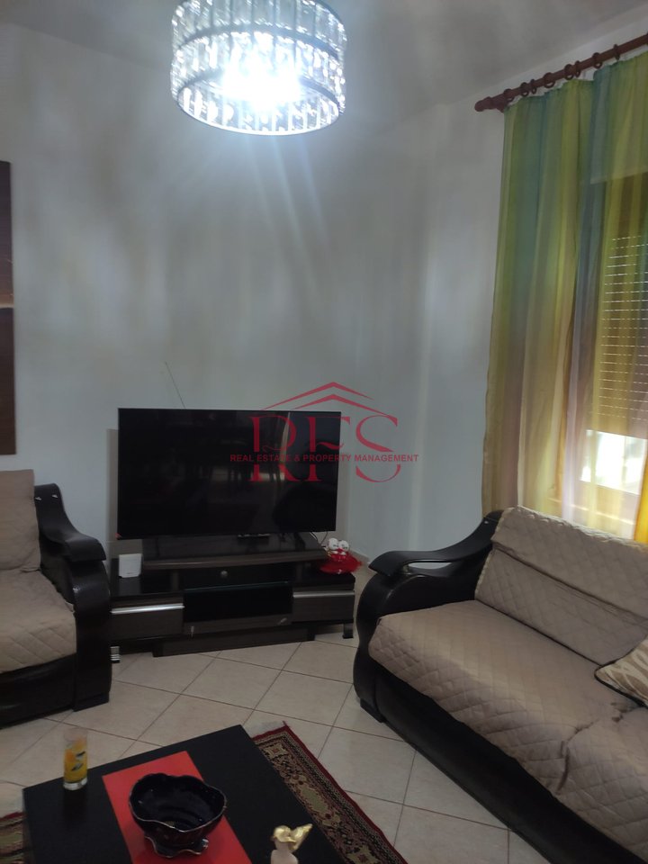 🏡 Jepet me qira kati i tretë i një vile trekatëshe prane SIRI KODRA