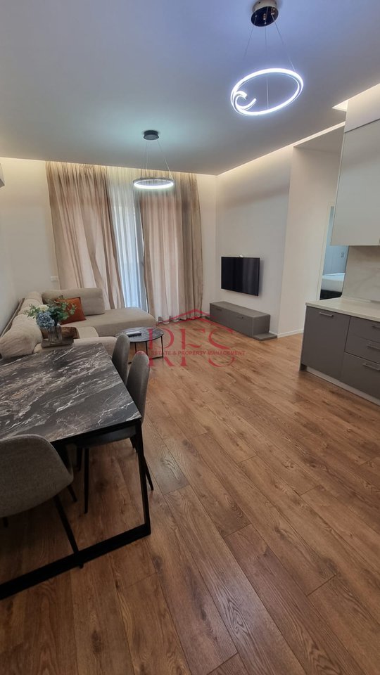 2+1 ME QERA TE LIQENI