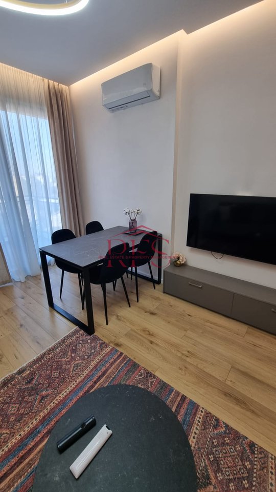 2+1 ME QERA TE RRUGA KOSOVAREVE