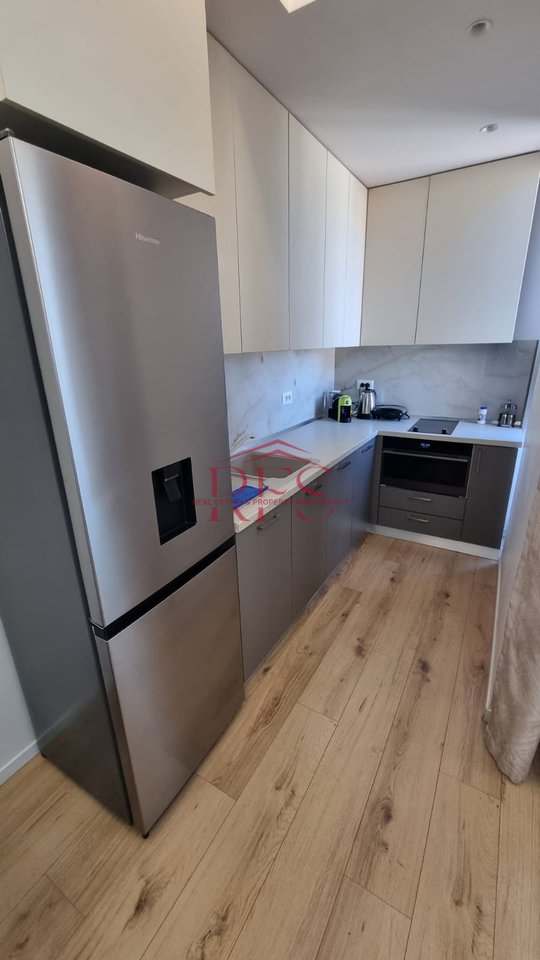 2+1 ME QERA TE RRUGA KOSOVAREVE