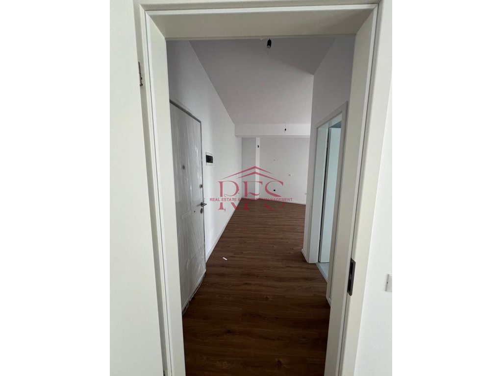 Gallery 01