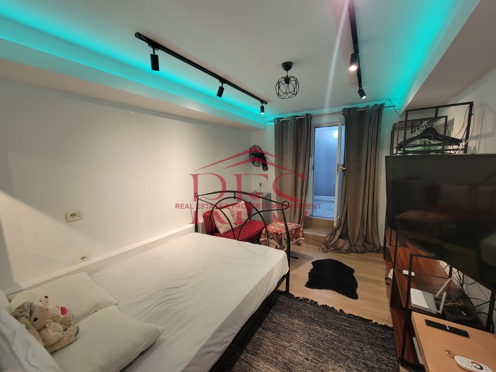 Gallery 01