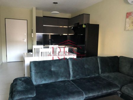 🏡 Jepet me Qira Apartament 2+1
📍 Rruga Gjikë Kuqali – pranë Stadiumit Dinamo / Ish Shushica
📍 Vetëm një kat mbi Luis Medical Center

🛗 Kati 4 teknik (ose i 1-rë banim – poshtë janë 3 kate dyqane)
🌆 Me pamje nga rruga kryesore
🌞 2 ballkone + 1 dritare
🏢 Pallat i ri, cilësi e lartë ndërtimi
🛋️ Totalisht i mobiluar dhe i kompletuar me çdo gjë
🧼 Gati për banim!

✅ Super apartament në një nga zonat më të mira të Tiranës
💸 Çmimi i padiskutueshëm
📆 Pagesa: 6 muaj përpara (5 + 1 muaj garanci)

📲 Për më shumë info ose për ta parë nga afër, kontaktoni!