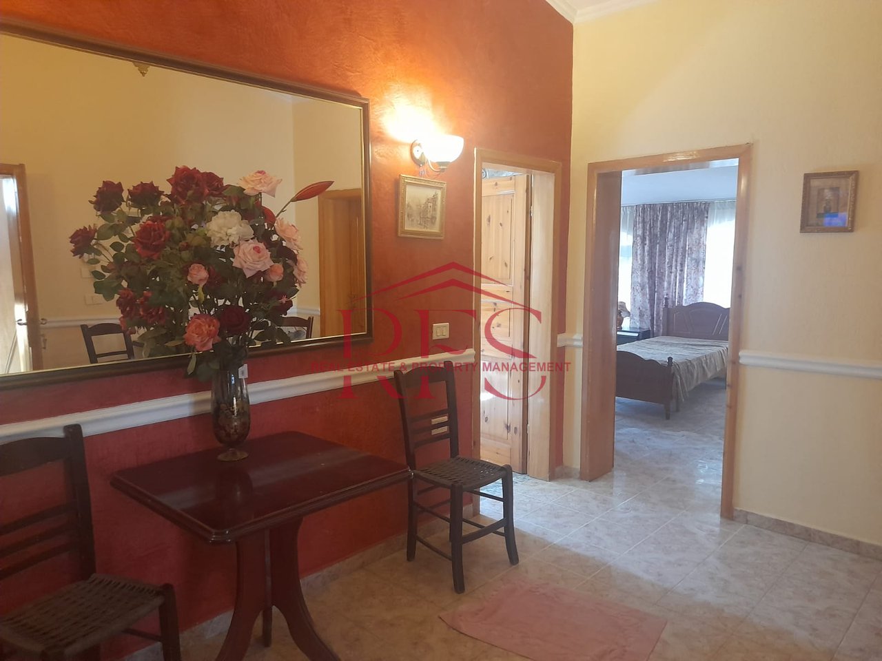 2+1 for rent + parking. Komuna Parisit