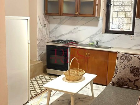 🏠 In affitto 1+1 ingresso a Xhamllik, 600 Euro