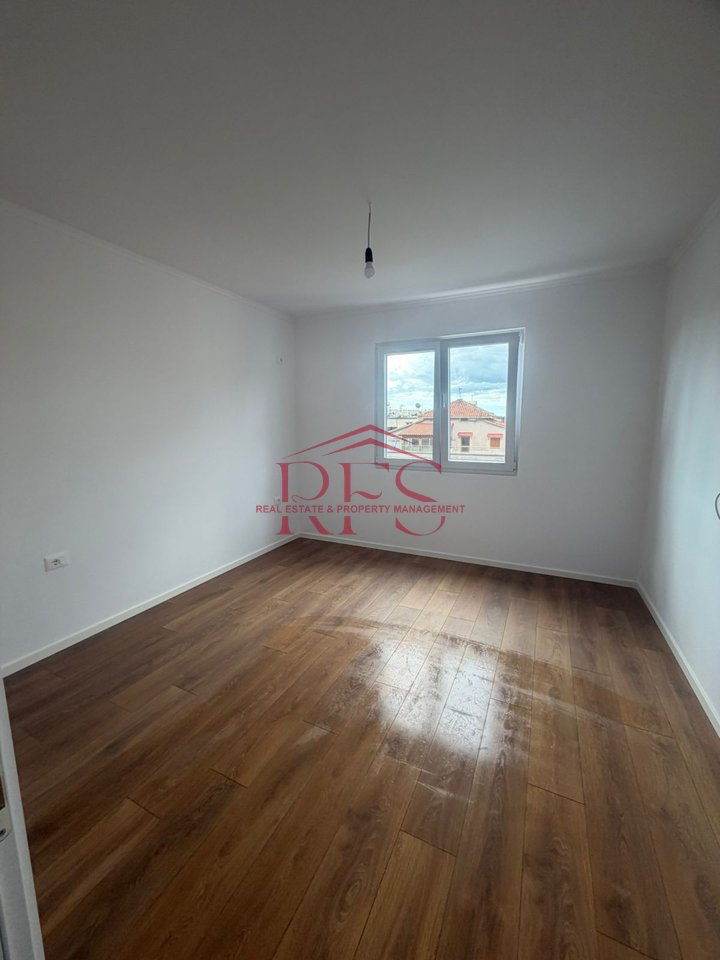 Apartment 1+1 for sale, 5th floor, 54 m², €98,000, Porcelan