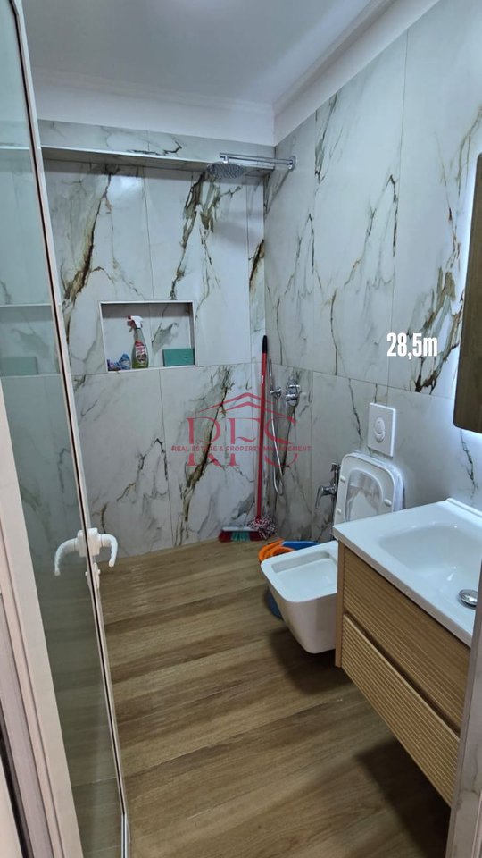 Studio apartment for sale near the Paris Commune