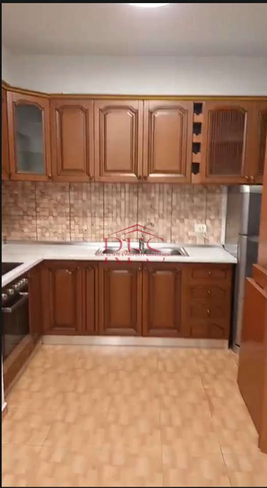 Apartment 1+1 for rent, 4th floor with elevator, 350 €, in Fresk, Muhamet Deliu street