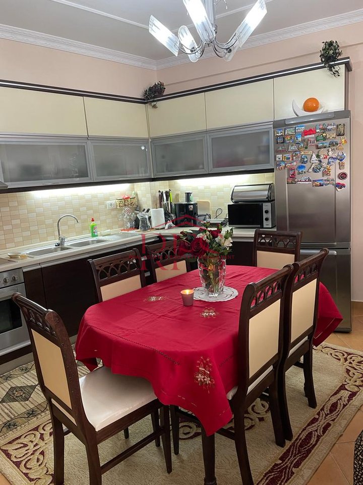 Appartamento 2+1 in affitto, 3° piano, 550 € a DON BOSKO, vicino a VIZIONI