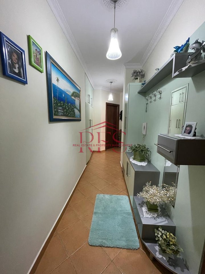 Appartamento 2+1 in affitto, 3° piano, 550 € a DON BOSKO, vicino a VIZIONI