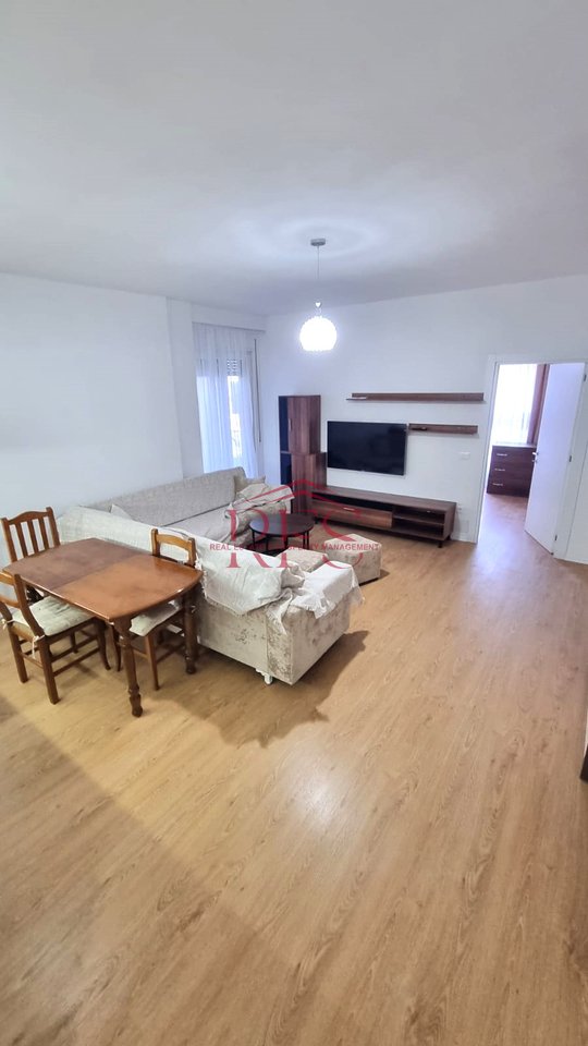 Jepet me Qera Apartament 1+1 ne Don Bosko, 600 Euro