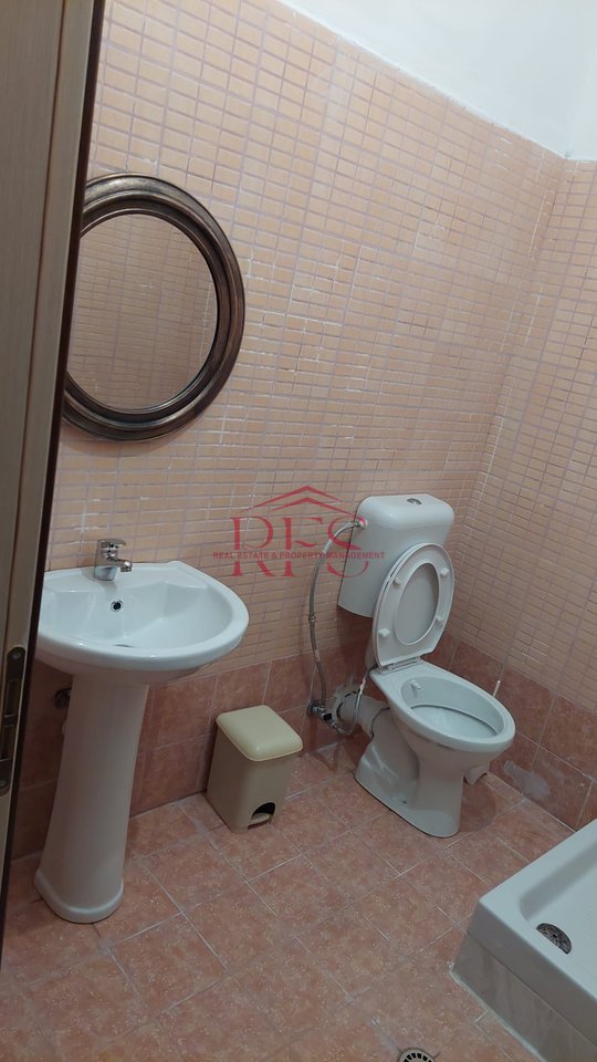 Appartamento 2+1+2 con balcone in affitto ad Astir, 450 mila lek