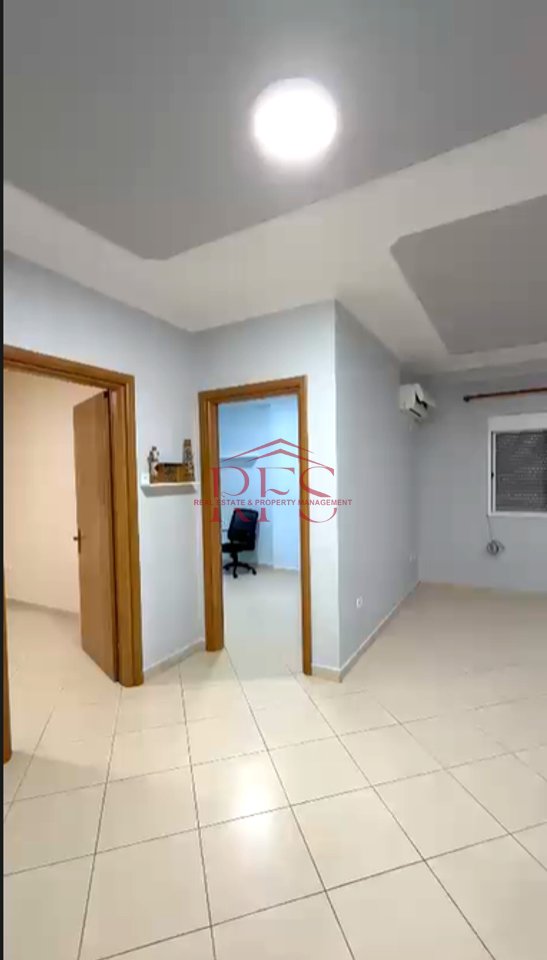 Appartamento 2+1+Balcone in affitto, 4° piano, 500 €, Via 4 Deshmoret, Selvia, Via Dibres