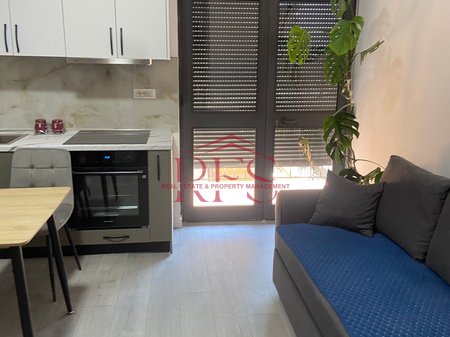 📍 JEPET ME QERA APARTAMENT 1+1 RRETH RROTULLIMI I SHKOZËS