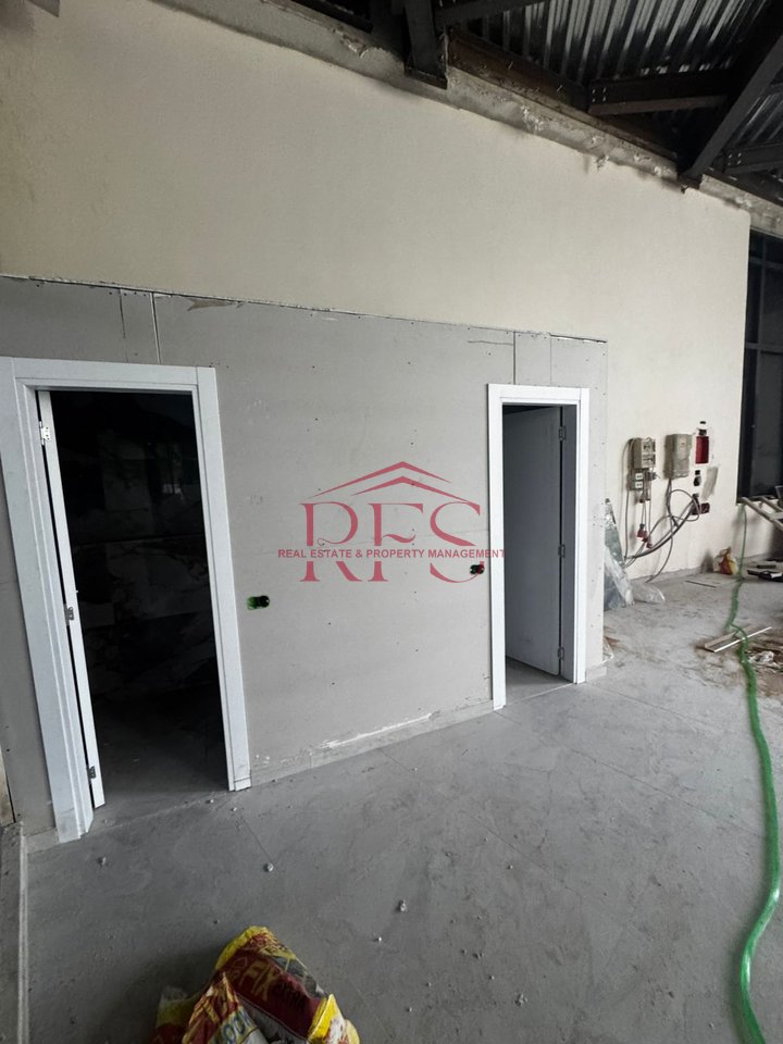 Jepet me qira ambient biznesi per bar-restorant , 3.000 € ne ASTIR