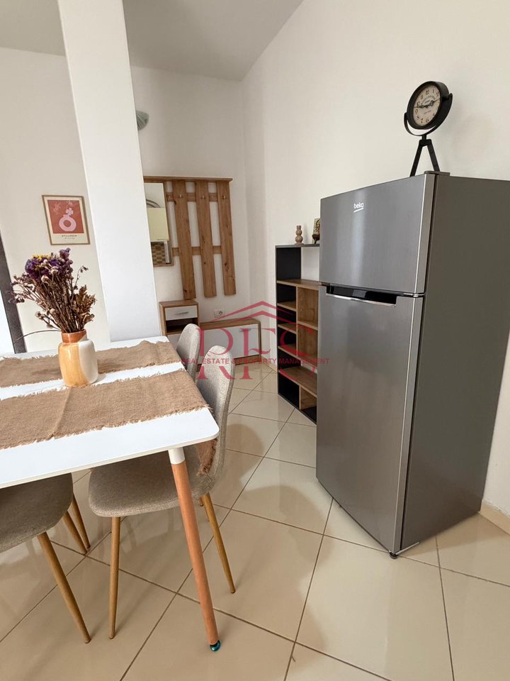 For Rent Entrance 1+1 very good near the Faculty of Medicine near the Hospitals, QSUT